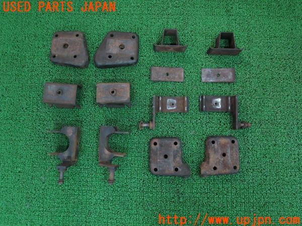 ランクル60系(HJ61V)リーフ逆付けブラケット 足回り スプリングシート