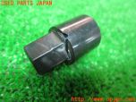3UPJ=42490976]ポルシェ カイエン957(9PA)社外 ホイールボルトカバー キャップ ブラック 欠品有 中古_s1