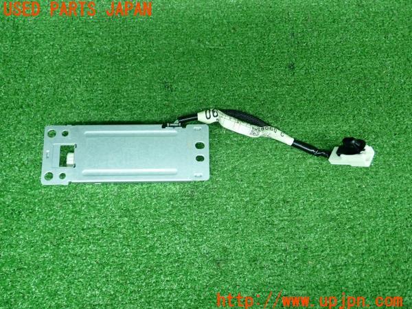 ヴォクシーHV(ZWR80G)純正 イオンジェネレータ 88051-28060 中古