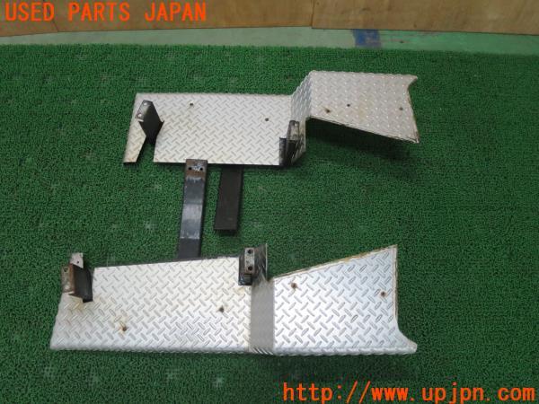 三菱ジープJ50系サイドステップ - 外装、エアロパーツ