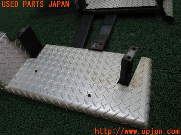 三菱ジープ J50系(J53)社外サイドステップ アルミ 左右 中古 の