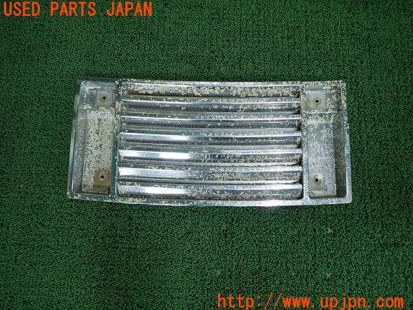 3UPJ=46710052]ハマーH2 2006y WELLSTAR ボンネットフード クローム 通気口カバー HV-HM02 スワロフスキー LED加工品 中古_m0