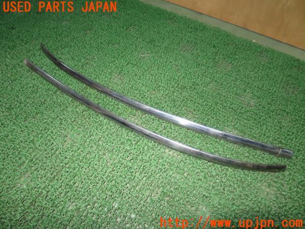 3UPJ=46860012]プリンス グロリア タテグロ(HA30 S6 後期)フロントウィンドウ ガラスモール 当時物 中古_m2