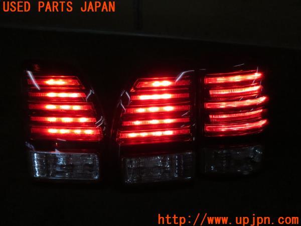 3UPJ=46940033]ランクルシグナス ランクル100 前期 社外テールランプ LED 欠品有り 中古_m7