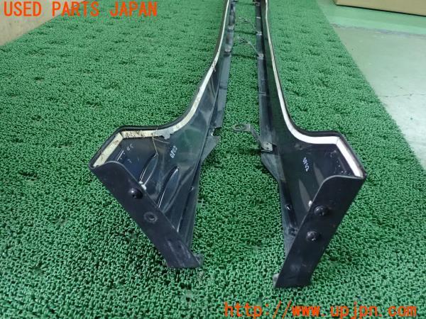 3UPJ=52670025]スバル BRZ(ZC6 E型)後期 純正 STi サイドアンダースポイラー サイドステップ 左右 難あり 中古_m10