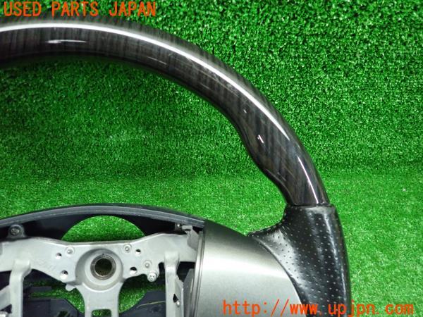 3UPJ=54300617]エスティマ(ACR50W)3代目 2期 社外 ステアリング ガングリップ 黒木目 パンチングレザー コンビ 中古_m2