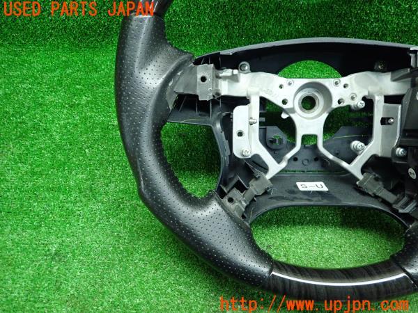 3UPJ=54300617]エスティマ(ACR50W)3代目 2期 社外 ステアリング ガングリップ 黒木目 パンチングレザー コンビ 中古_m4
