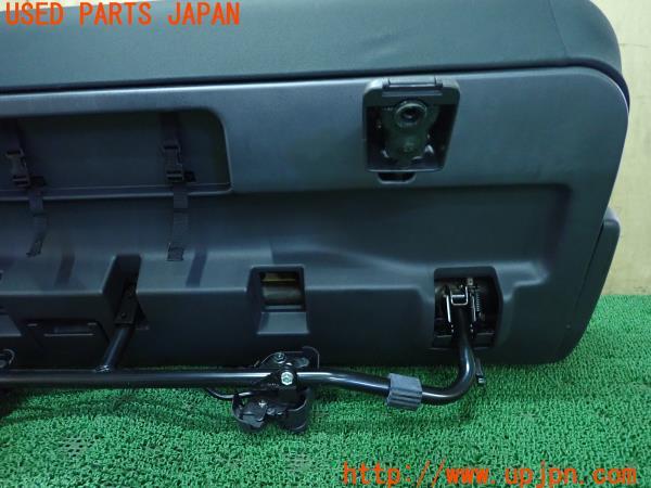 3UPJ=57160600]ハイエースバン スーパーGL(TRH200V 200系）3型 純正 プライムセレクション 2列目シート 中古_m8
