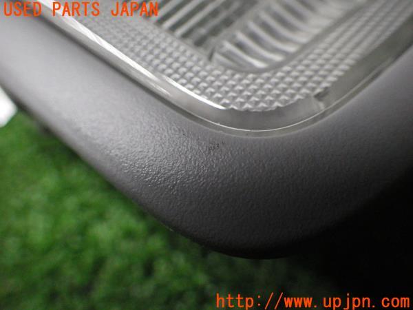 3UPJ=57760590]コルト ラリーアート Version R(Z27AG)中期 純正 ルームランプ 中古_m4