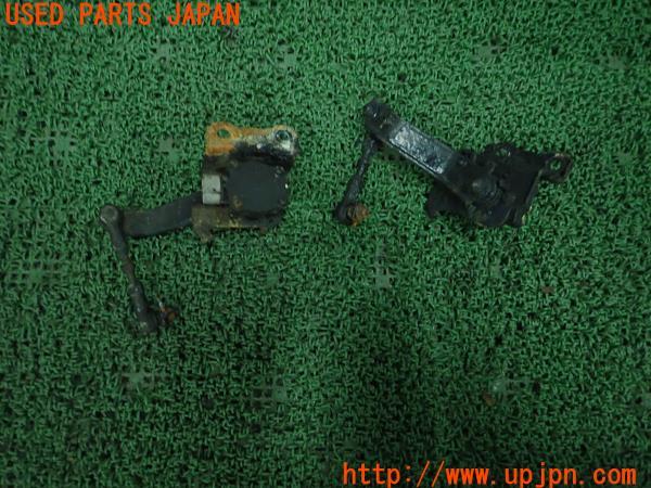 ランクル100系(HDJ101K)前期 純正 ハイトコントロールセンサー ランクル100系(HDJ101K)前期 純正 ハイトコントロールセンサー
