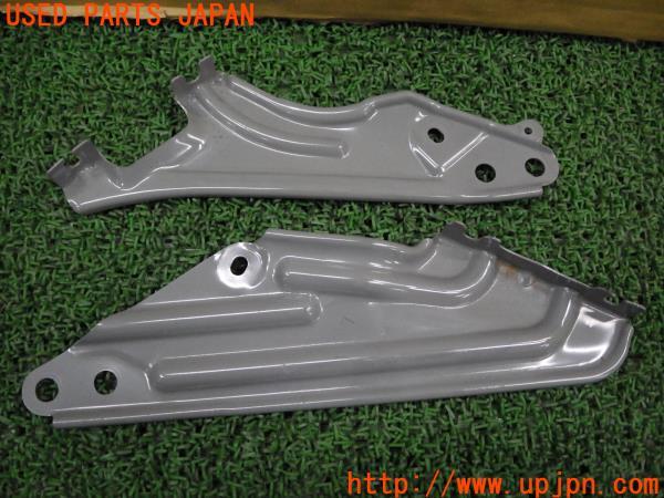 3UPJ=59800717]NISSAN シルビア(S15 SPEC-R)純正 トランク 補強バー プレート セット 中古_m26