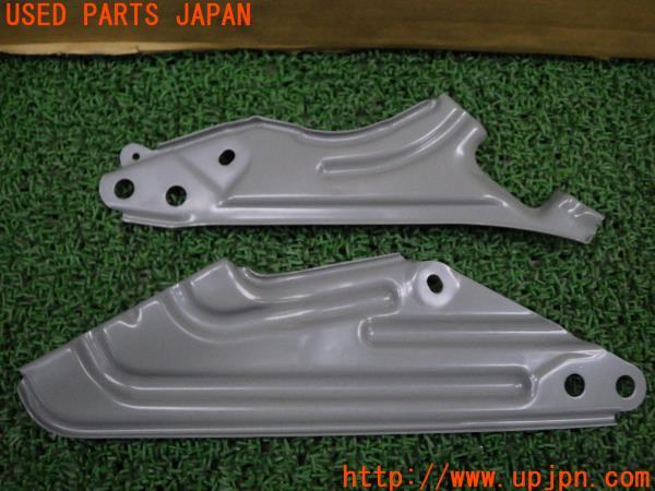3UPJ=59800717]NISSAN シルビア(S15 SPEC-R)純正 トランク 補強バー プレート セット 中古_m32