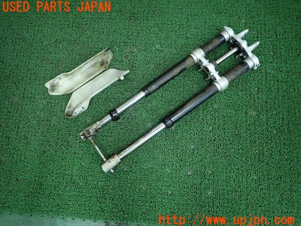 アプリリアRX50(ZD4MU)フロントフォーク ステム トップブリッジ