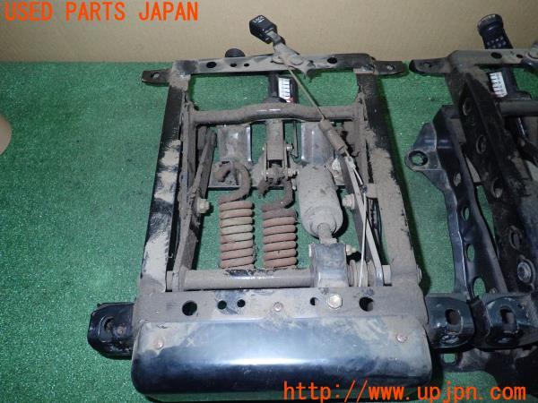 ランクル70系(HZJ73HV)純正 シートレール サスペンション 運転席